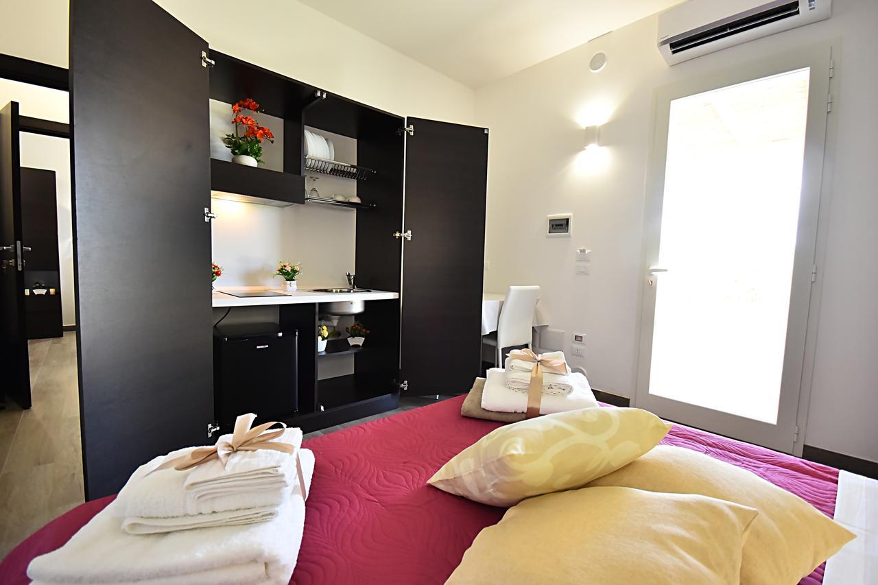 Borgo Fiorito Relais Bed & Breakfast ปาราบิตา ภายนอก รูปภาพ