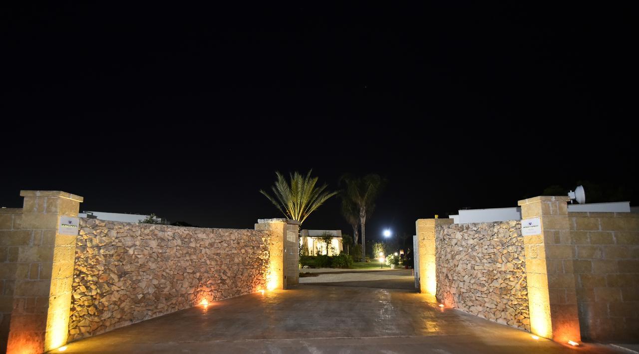 Borgo Fiorito Relais Bed & Breakfast ปาราบิตา ภายนอก รูปภาพ