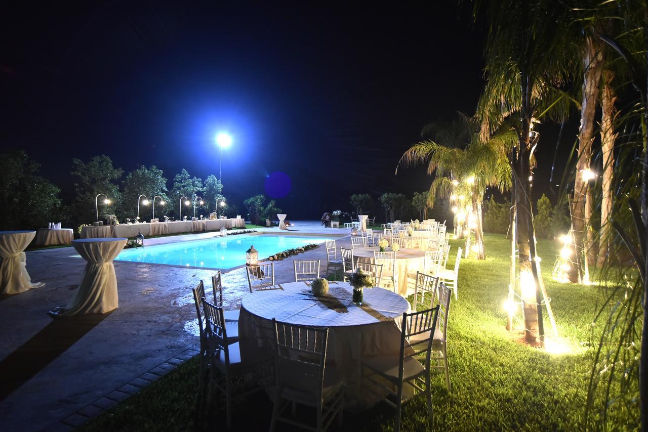 Borgo Fiorito Relais Bed & Breakfast ปาราบิตา ภายนอก รูปภาพ