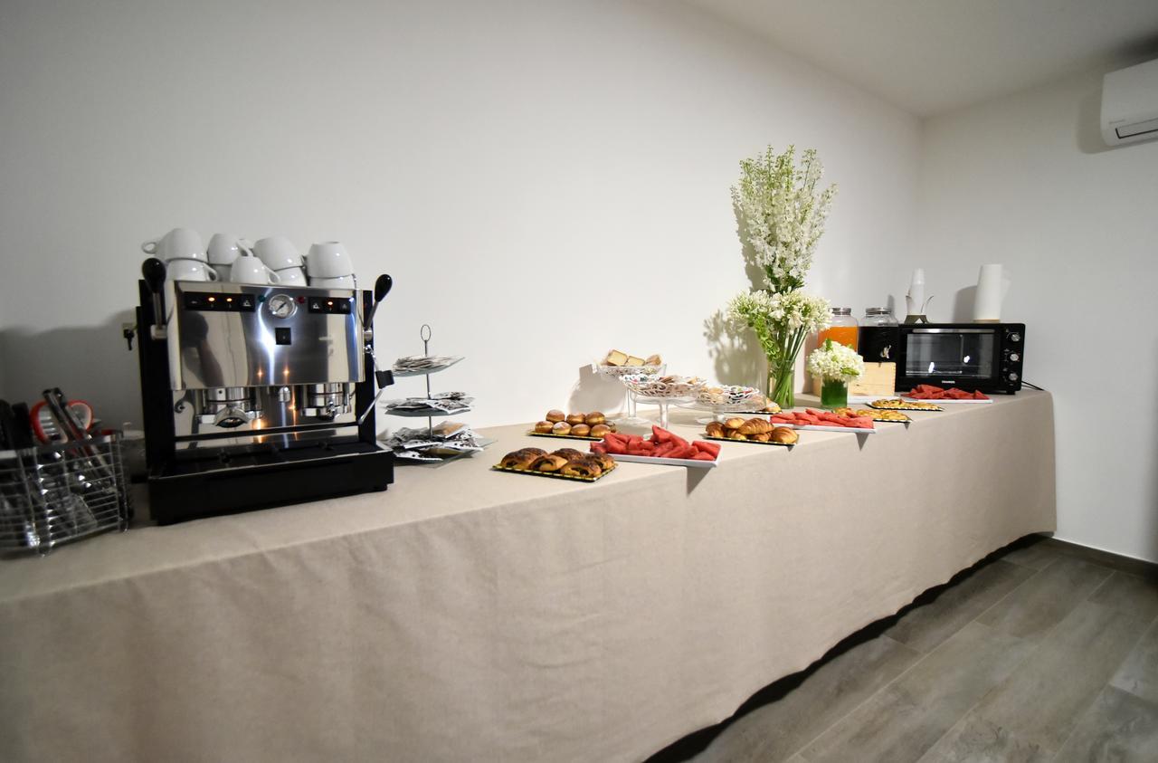 Borgo Fiorito Relais Bed & Breakfast ปาราบิตา ภายนอก รูปภาพ