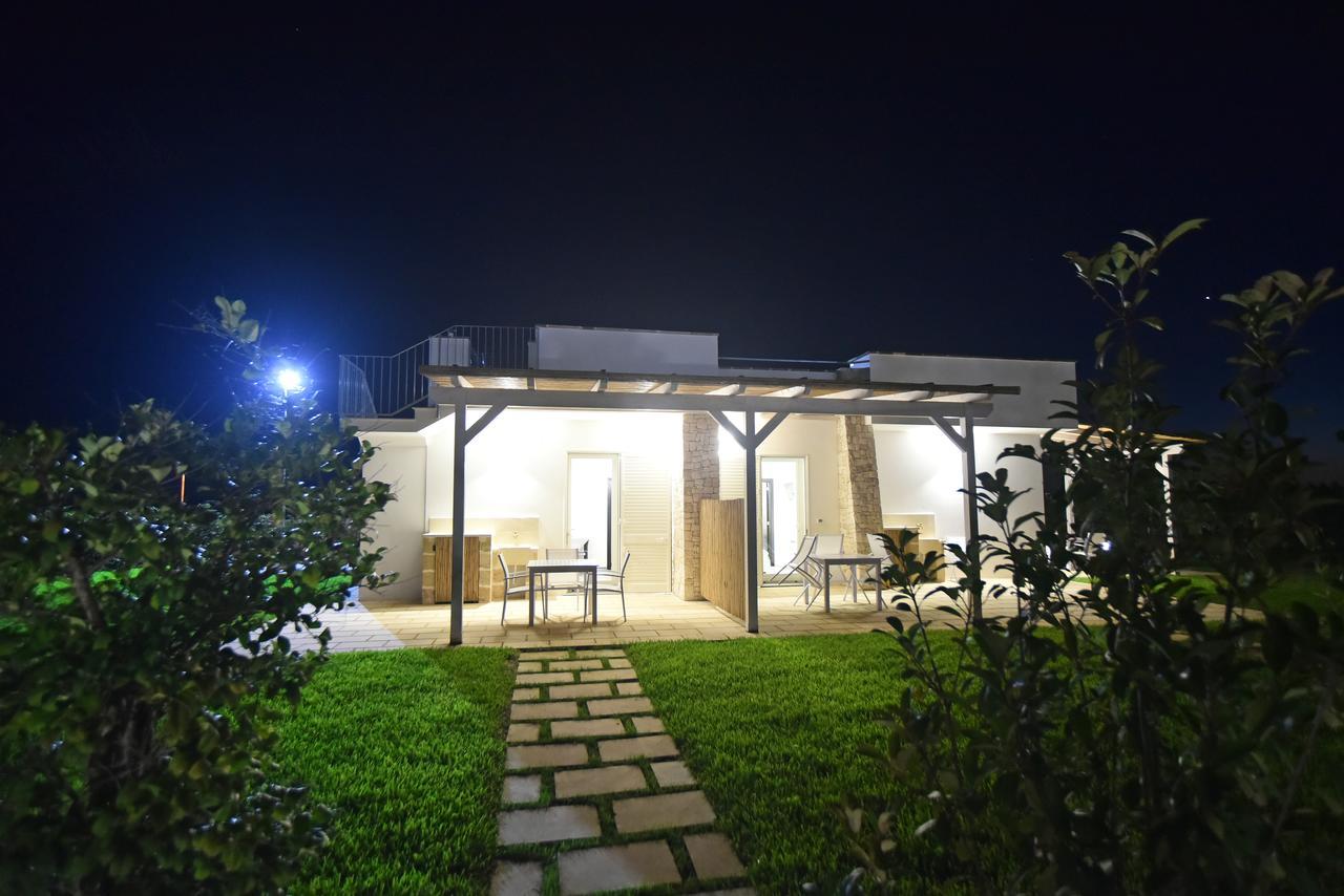 Borgo Fiorito Relais Bed & Breakfast ปาราบิตา ภายนอก รูปภาพ